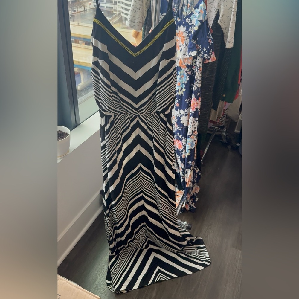Vince Camuto Black and White Chevron Maxi Dress